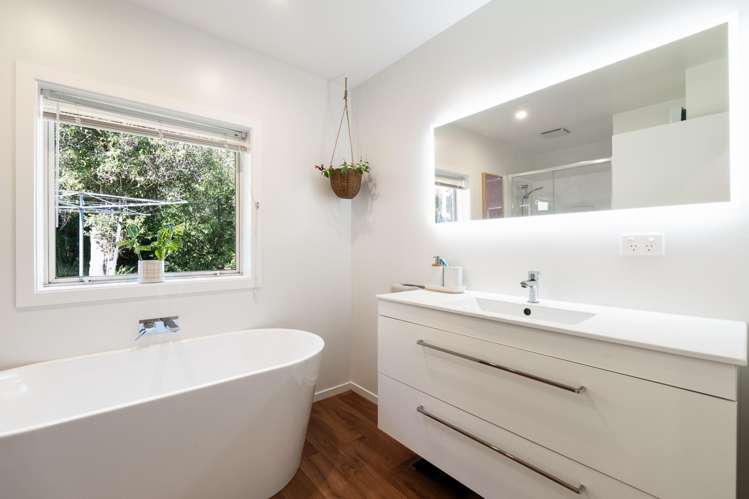 7 Rakiura Parade Otatara_9