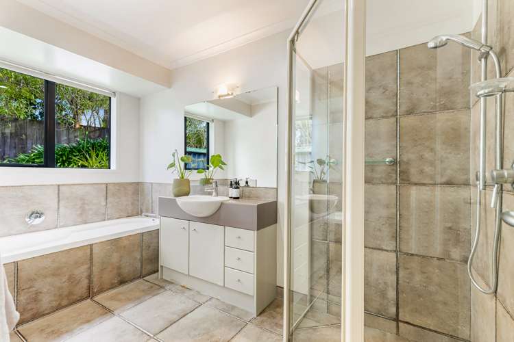 10 Grassfield Place Waimauku_27