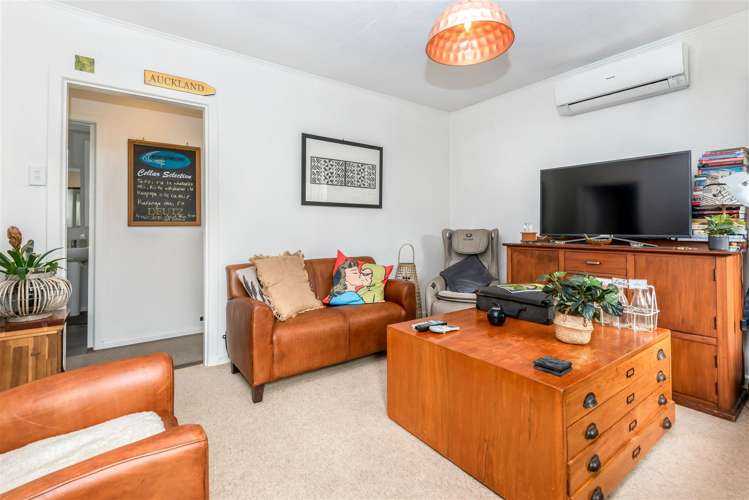 1/87 Beach Road Mellons Bay_3