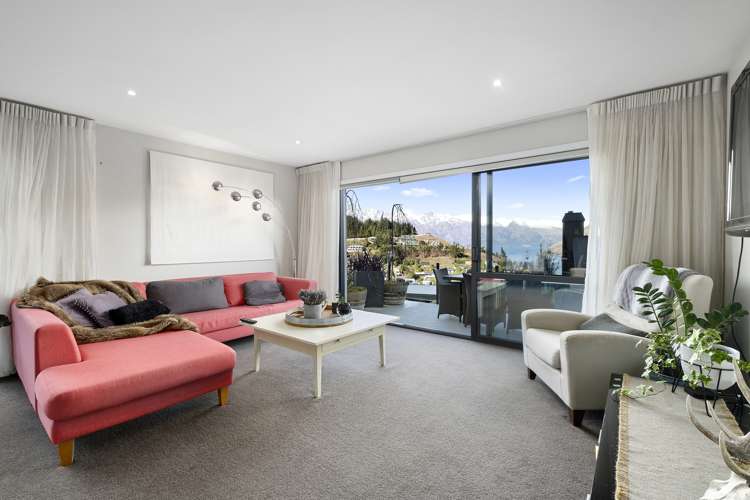 49b Dart Place Fernhill/Sunshine Bay_1