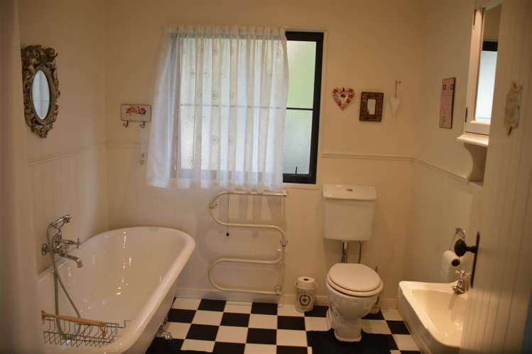 832 Wainui Main Road Wainui_12