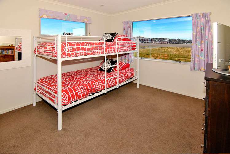 23 White Pine Avenue Woodridge_17