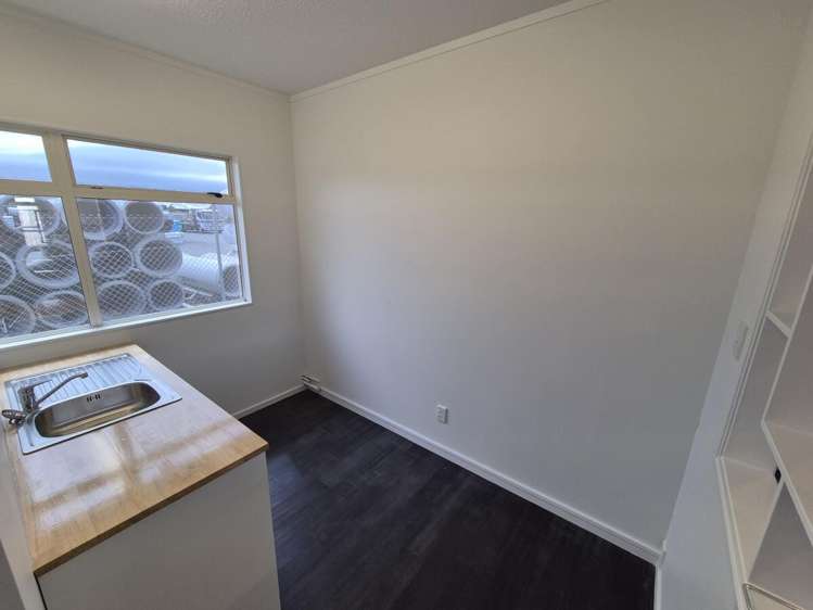Unit 2, 9  Arko Place Paraparaumu_7