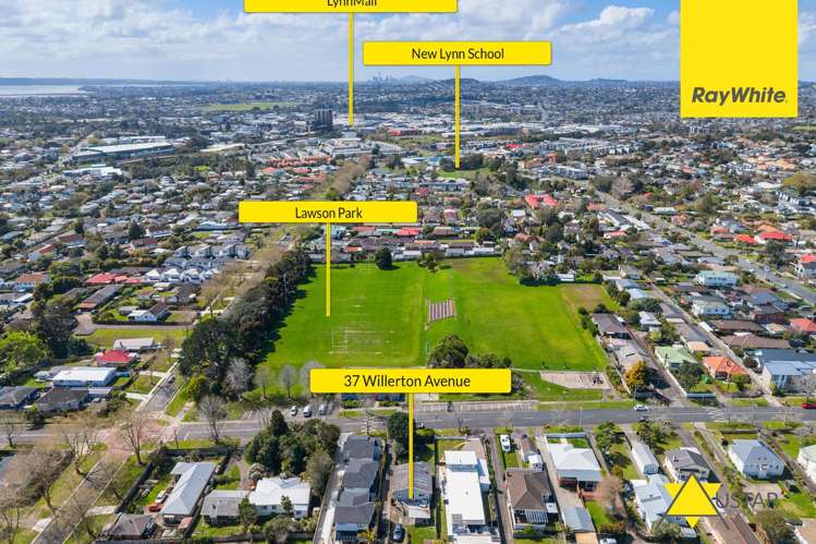 37 Willerton Avenue New Lynn_19