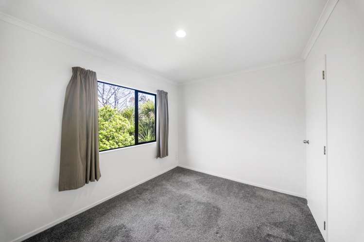 17/2 Arawa Street New Lynn_11