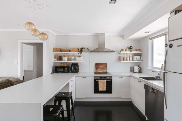 86 Bellevue Road Brookfield_9