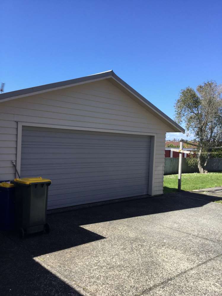 136 Titirangi Road New Lynn_1