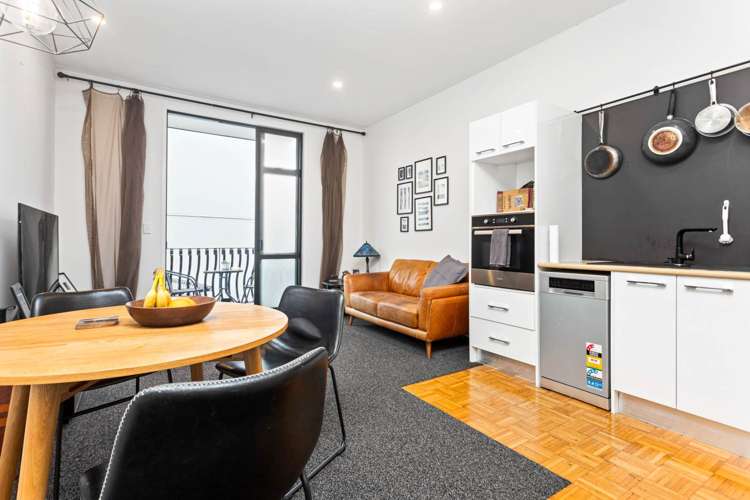 2b/30 Randolph Street Eden Terrace_5