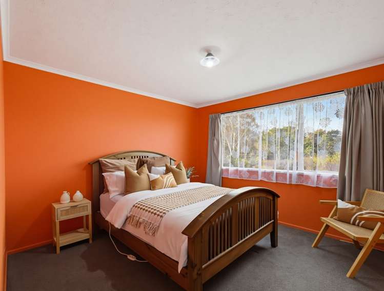 2 Regency Crescent Redwood_11