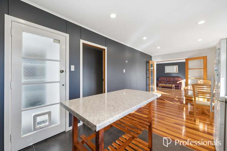 38 Russell Road Wainuiomata_6
