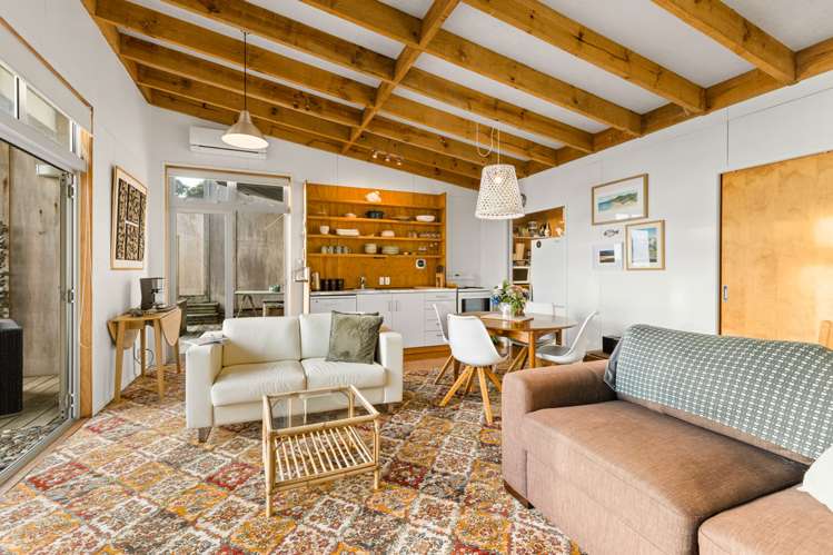 30 Beach Road Urenui_11