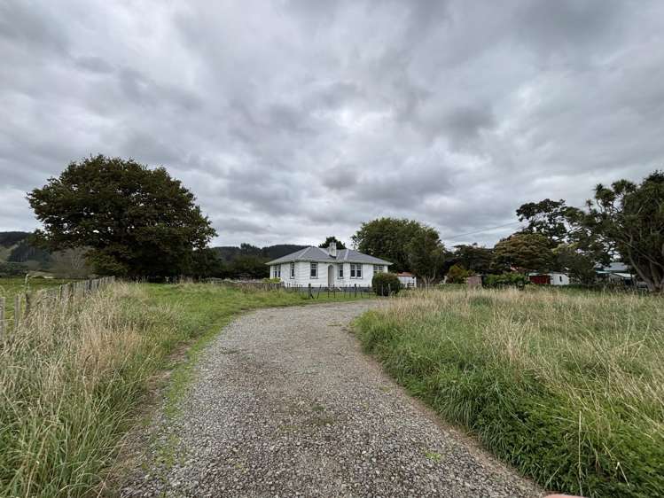 17 Honi Taipua Street 1300_2