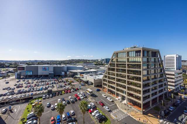 905/17 Amersham Way Manukau_1