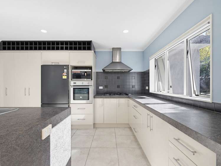 3 Howith Street Flat Bush_28