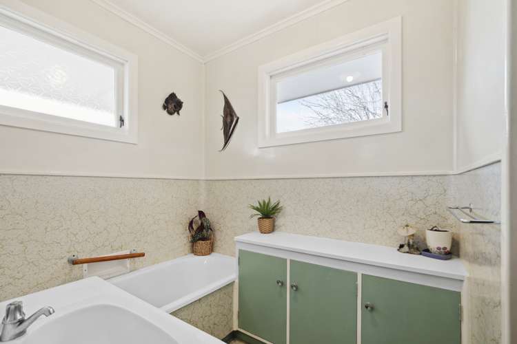 16 Trentham Road Papakura_13