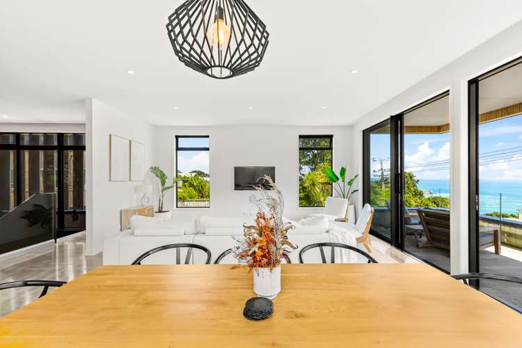 11 Edwin Mitchelson Road Muriwai_11