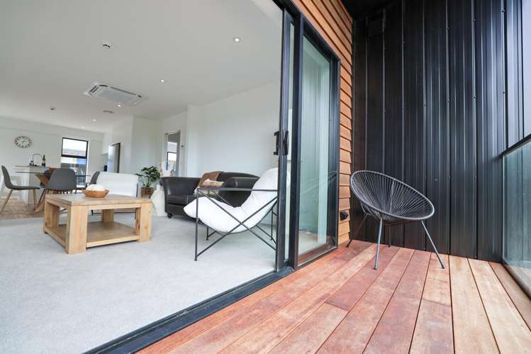 8/15 Keehan Drive Hilltop_7