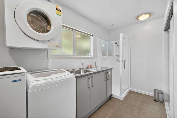 303 Marine Drive Charteris Bay_23