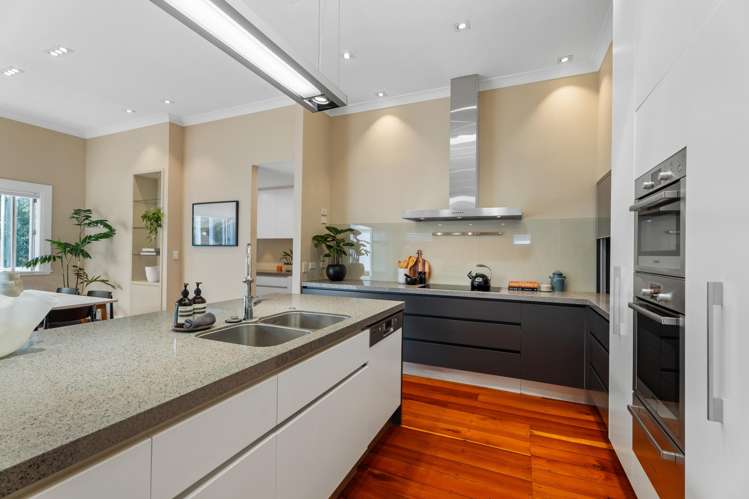 21 Queen Mary Avenue Epsom_13