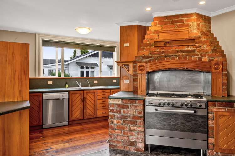 58 Collins Street Hawera_13