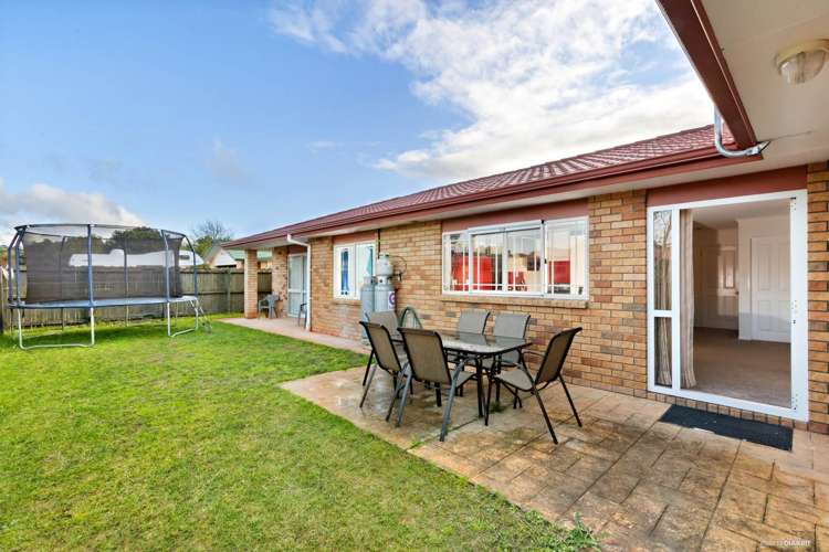 1 Watersfield Place Flat Bush_23