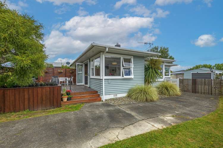 32 Catlins Crescent Milson_13