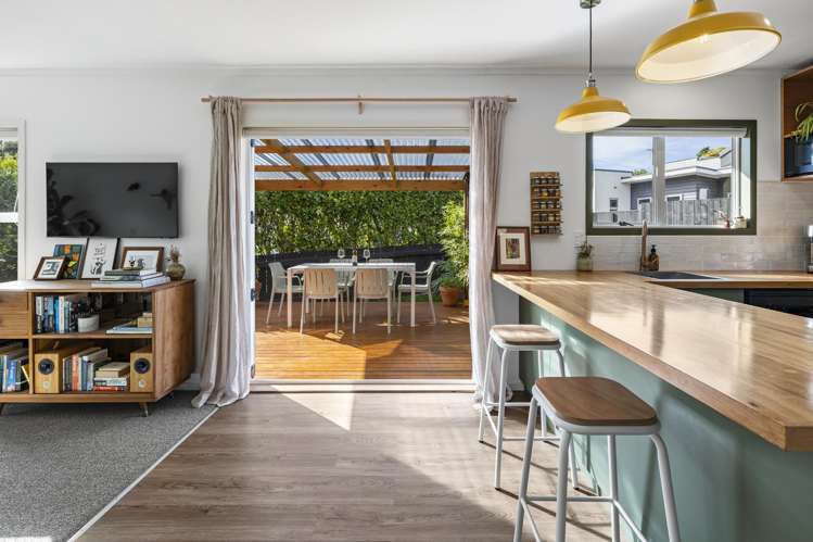 20 James Street Raglan_6