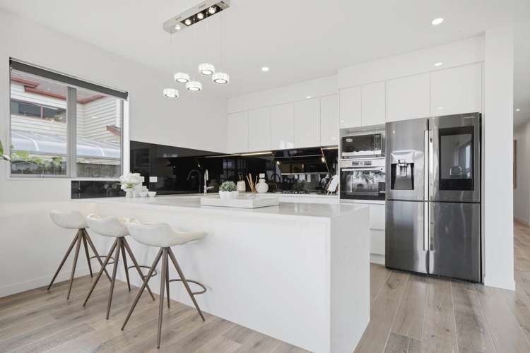 5 Thomas Rielly Avenue Hobsonville_7