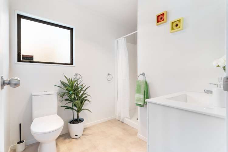 15a Gossamer Drive Pakuranga Heights_12