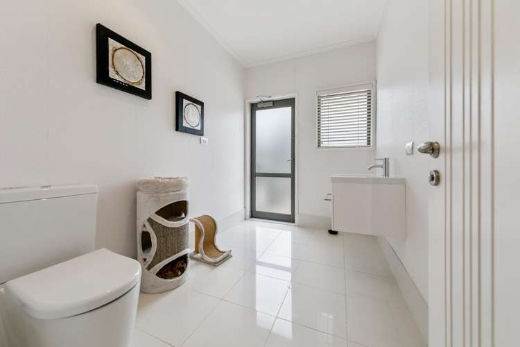 7 Burgundy Park Avenue Henderson_26