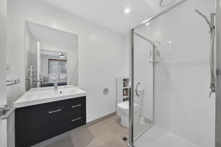 49/8 Thompson Park Road Mount Wellington_12