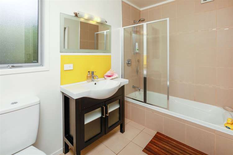 8b Valder Place Waiomu_9