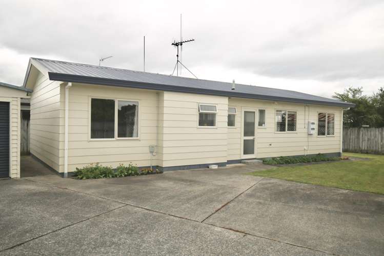 8a Le Quesne Place Fairfield_10