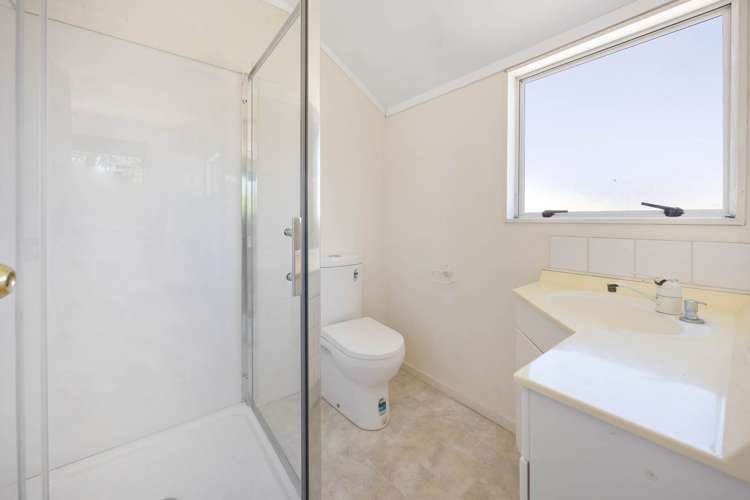 3A Central Park Drive Te Atatu South_13