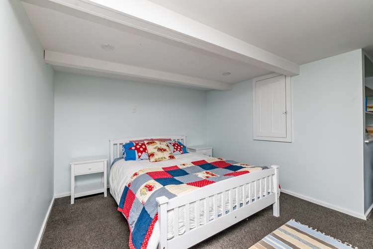 20 Kitchener Square Highfield_11