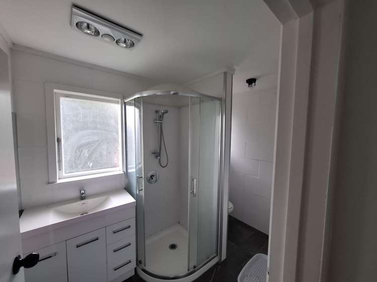 6 John Road Fairy Springs_9