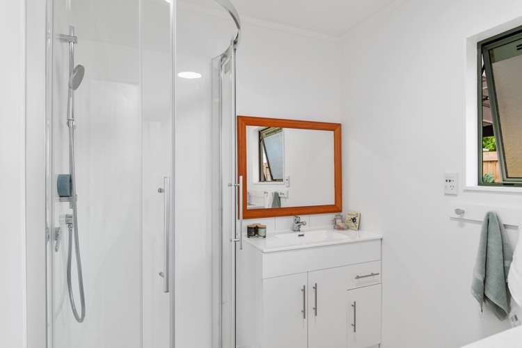 29b Henderson Crescent Parkvale_8