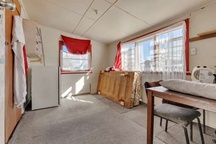 289 High Street Dannevirke_14