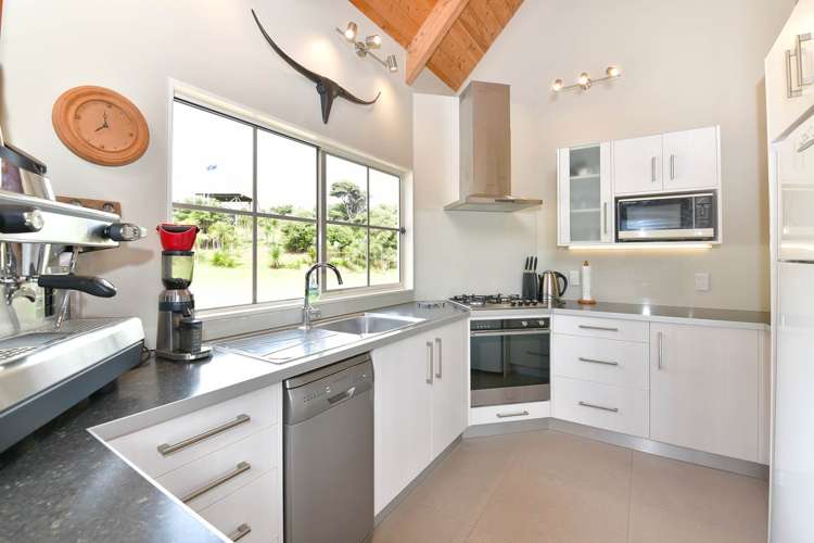 708 Wilson Road South Head_3