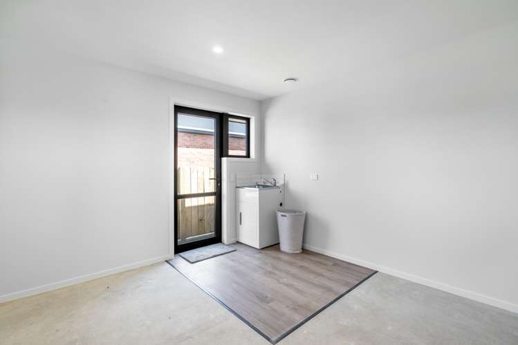 318 Crinan Street Georgetown_15