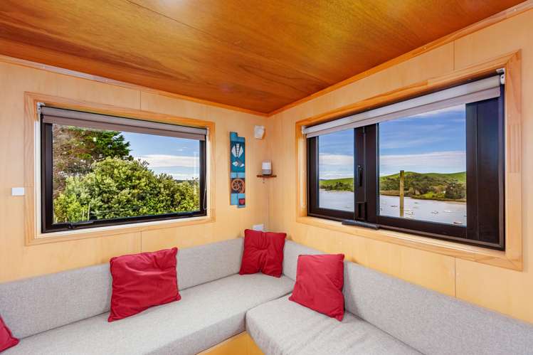 13a Emay Crescent Pahi_2