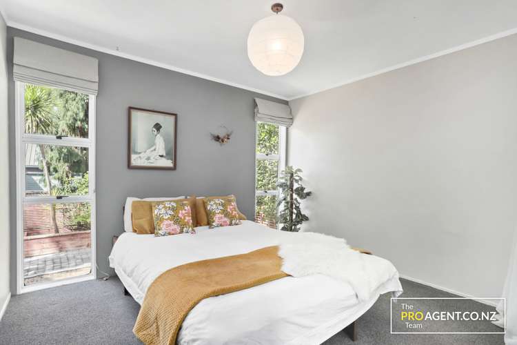 9 Karapiti Place Glen Eden_14