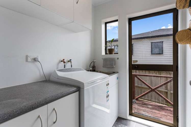 1/11 Hall Road Glenfield_18