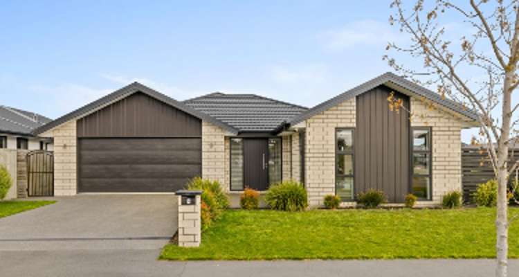 2 Eastonfield Drive_0