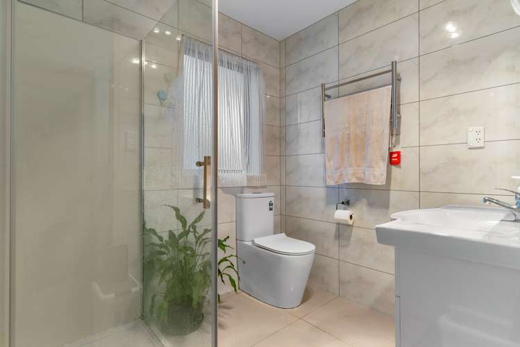 3a Crompton Road Massey_11