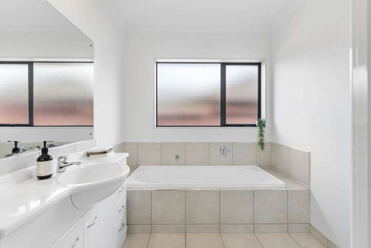 11 Franshell Crescent East Tamaki_21