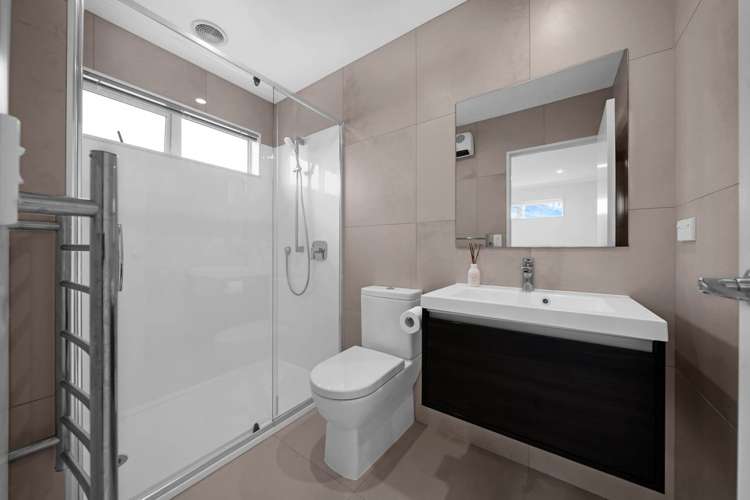 23 Bonnette Road Flat Bush_17