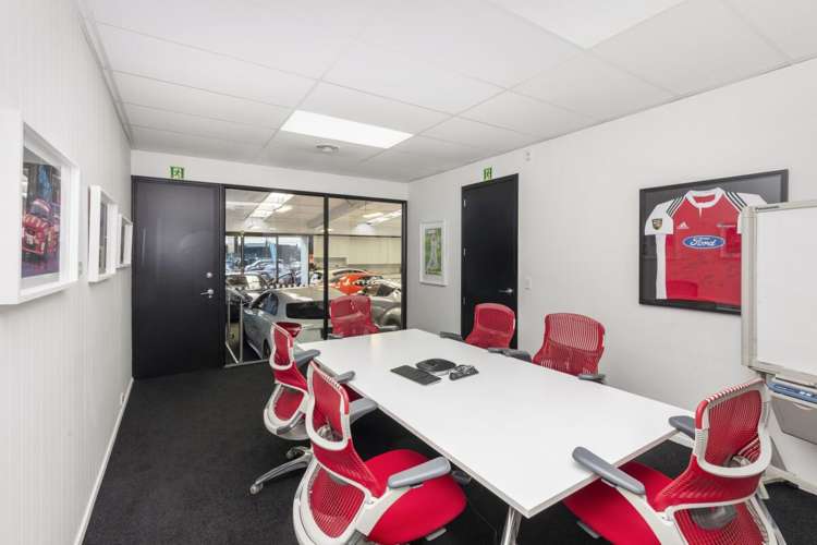 542 Moorhouse Ave Waltham_6