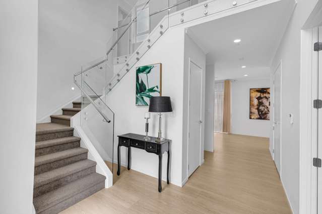 62 Donegal Park Drive Flat Bush_1