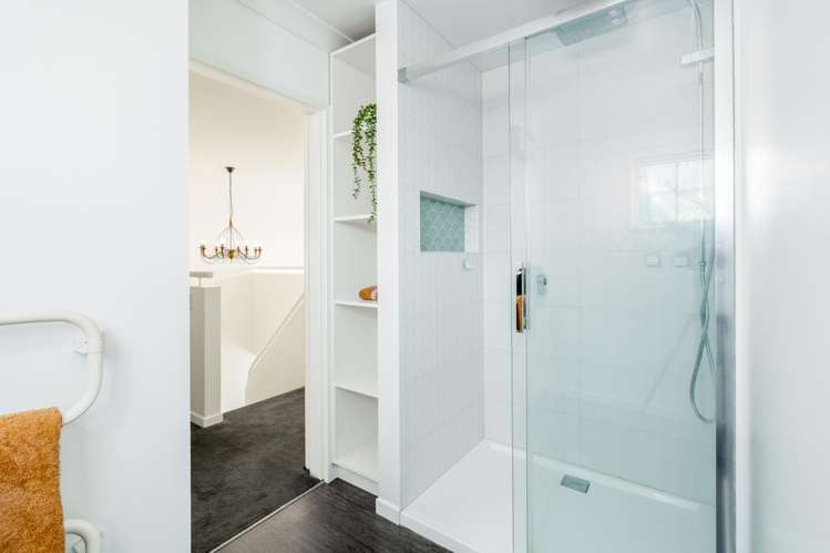 18 Travis Country Drive Burwood_27